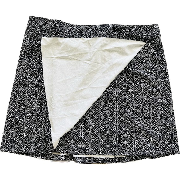 Ripskirt XL Black Patterned Mini Skirt For Beach Vacation, Poolside - Picture 7 of 8